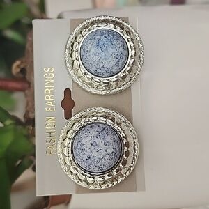 Fashion earrings